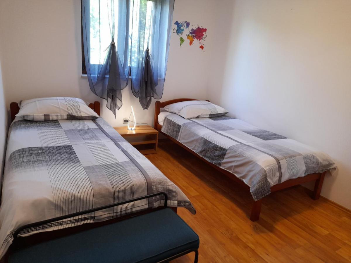 Villa Krizanci Žminj Exteriör bild