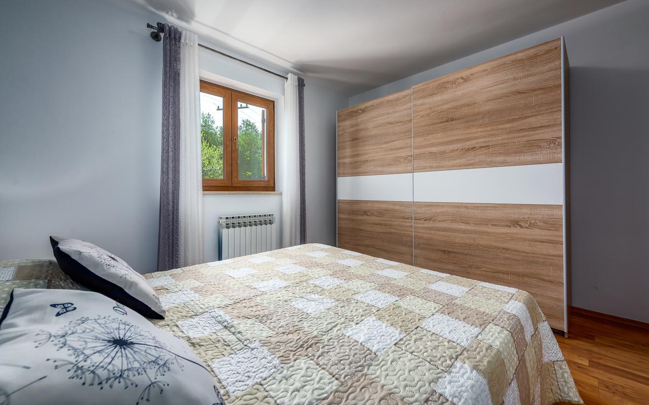 Villa Krizanci Žminj Exteriör bild